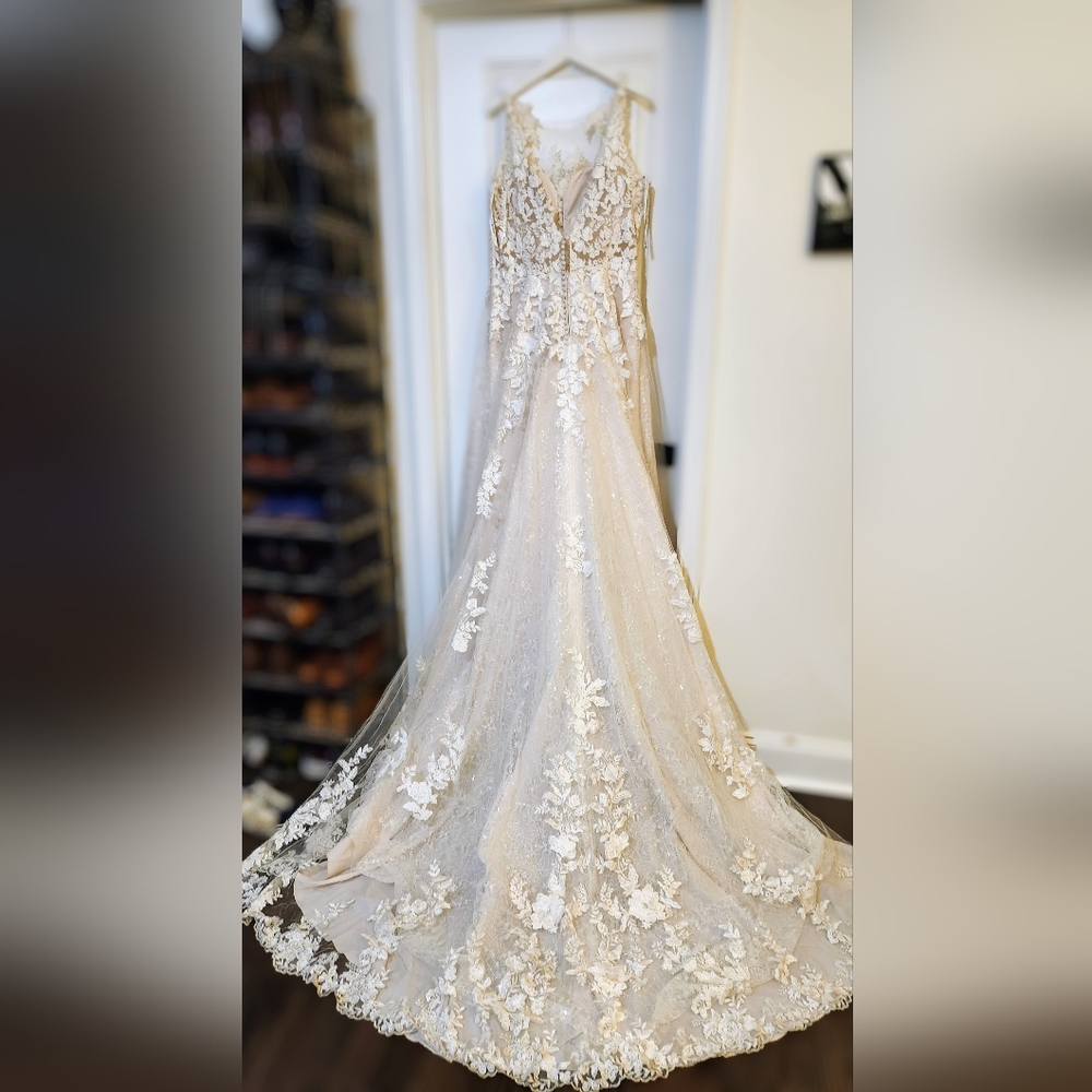 Wedding dress